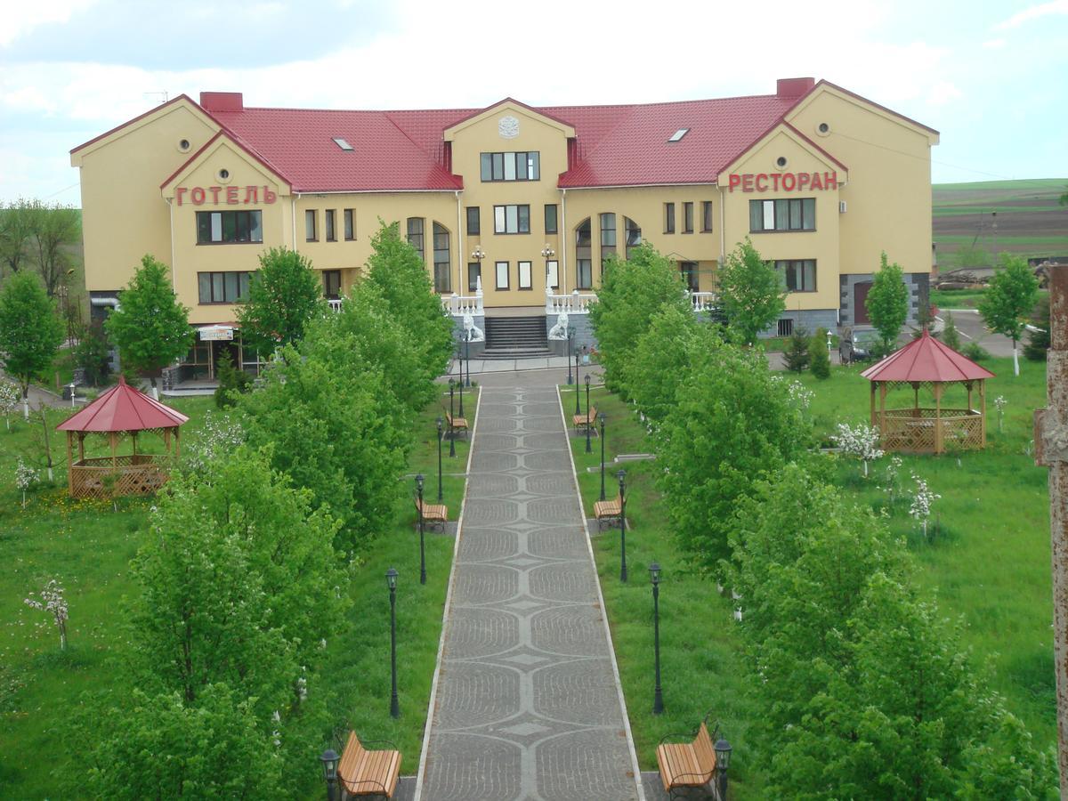 Hotel - Restaurant "Lion'S Heart" Velyka Omelyana Exterior foto