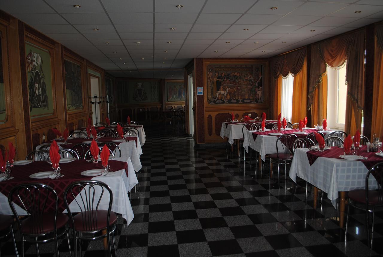 Hotel - Restaurant "Lion'S Heart" Velyka Omelyana Exterior foto