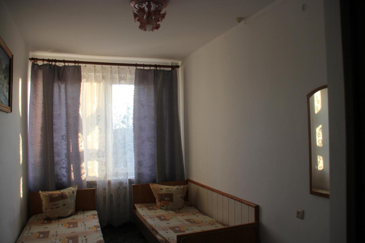 Hotel - Restaurant "Lion'S Heart" Velyka Omelyana Exterior foto