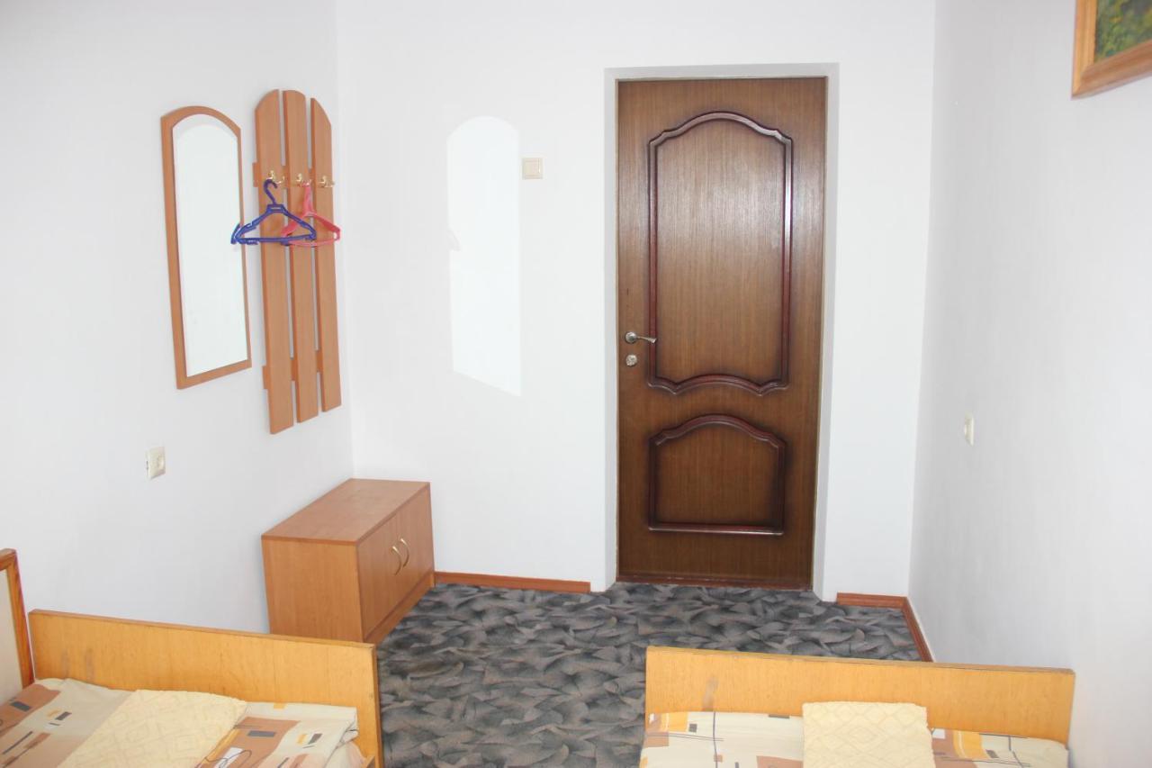 Hotel - Restaurant "Lion'S Heart" Velyka Omelyana Exterior foto